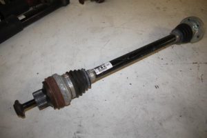 17823752 – 8K0501203M – Aandrijfas links-achter