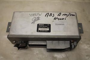 17797973 – 443907379B – ABS Computer