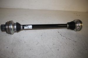 17811738 – 8R0501203C – Antriebswelle links hinten