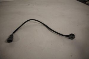 17826007 – 06E905377C – Klopfsensor