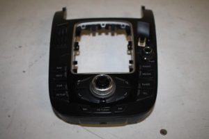 17803625 – 8T0919609FWFX – Regeleinheit Multi Media