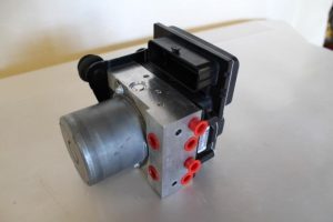 17792299 – 8R0614517BB – ABS Pumpe