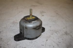 17831413 – 4E0399151AR – Gearbox mount