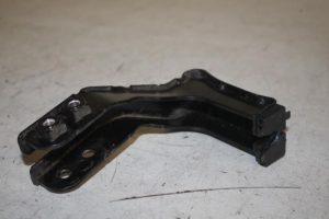 17808366 – 4H0399634A – Gearbox mount