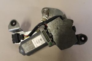 17790431 – 6K9955713 – Ruitenwissermotor achter