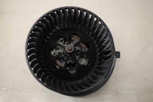17796264 – 1K2819015A – Heizung Belüftungsmotor