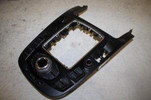 17821867 – 8T0919609WFX – Regeleinheit Multi Media