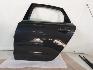 20646390 – 4G5833051 – Tür 4-türig links hinten