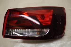 17799760 – 8V5945096 – Taillight, right