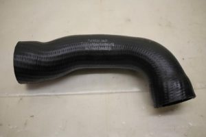 17798747 – 07L145746 – Intercooler Slang