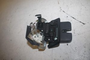 17809010 – 8R0827505 – Slotmechaniek Achterklep