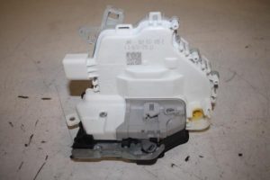 17809834 – 8J1837015E – Türschlossmechanik 4-türig links vorne