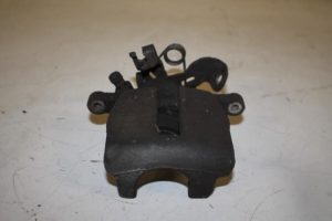 17826166 – 8E0615423H – Remklauw (Tang) links-achter