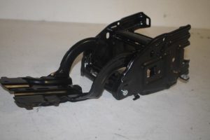 17804132 – 8K0864283 – Stütze (sonstige)