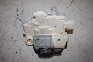 17811818 – 8E2837016AA – Türschlossmechanik 4-türig rechts vorne