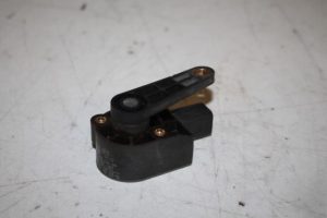 17832413 – 1T0907503 – Xenon hoogteregelaar