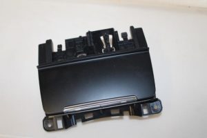 17792318 – 8K0857951V10 – Asbak voor