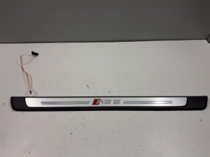 20228988 – 8W0947417C9B9 – Afdeklijst dorpel links