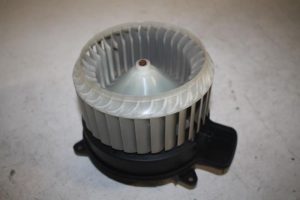 17806174 – 4H1820021B – Heizung Belüftungsmotor