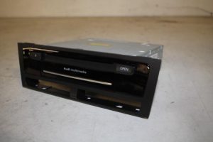 17822519 – 8R1035748H – Regelunit Multi Media