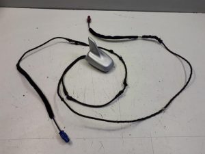 22319008 – 8T00335503HX7W – GPS Antenne