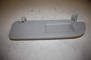 17818893 – 4M0857551KWO1 – Zonneklep