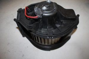 17827712 – 4F0820020A – Heizung Belüftungsmotor