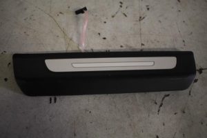 17824767 – 4M0947418 – Afdeklijst dorpel rechts