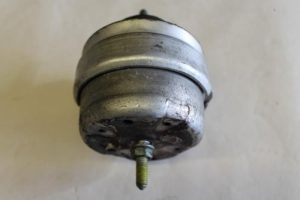 17793497 – 8D0199382L – Motorsteun