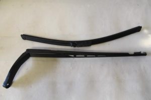 17793720 – 4F1955410 – Ruitenwisserarm voor