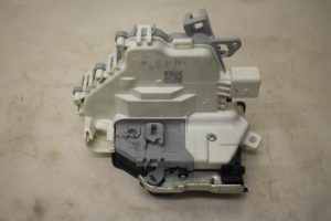 17799203 – 8J2837016C – Türschlossmechanik 4-türig rechts vorne