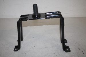 17811370 – 8K0802715A – Steun (diversen)