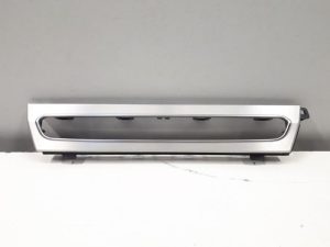 20907489 – 4M1853240BQY9 – Dashboard sierlijst