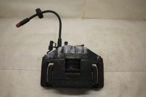 17799324 – 4B0615123A – Remklauw (Tang) links-voor