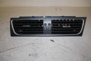 17814038 – 8T2820951DWVF – Luchtrooster Dashboard