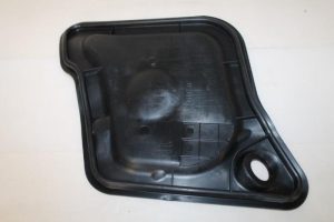 17792479 – 8T0837916B – Deurplaat 2Deurs rechts