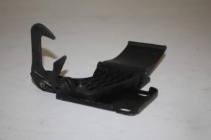 17817523 – 4E0823485B – Bonnet lock mechanism