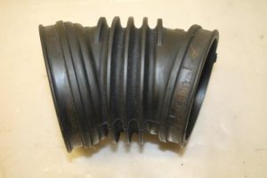 17797765 – 077129627L – Air intake hose