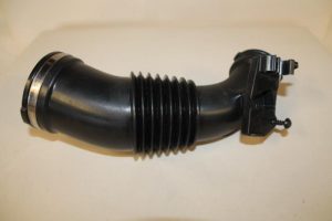 17789232 – 059129615F – Air intake hose