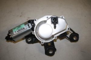 22170210 – 4F9955711B – Ruitenwissermotor achter