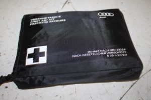 17816394 – 4H0860282B – EHBO kit