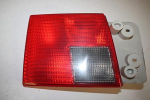 17831747 – 4A0945093D – Achterlicht links