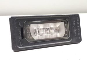 20821035 – 4G0943021 – Kennzeichenbeleuchtung
