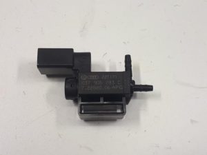 18078557 – 037906283C – Vacuum ventiel