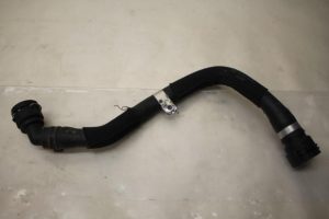 17797635 – 8K0121109R – Radiator hose