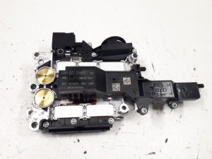 19002557 – 8K9927156B – Automatic gearbox computer