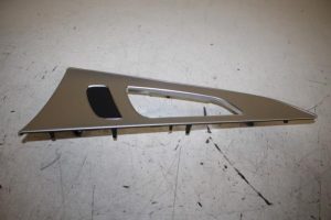 17811128 – 4G0867420BAR8 – Zierleiste