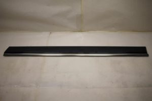 17795793 – 4D0853961 – Portierbeschermer 4deurs links-achter