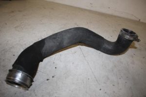 17823311 – 7P0145738B – Intercooler Schlauch