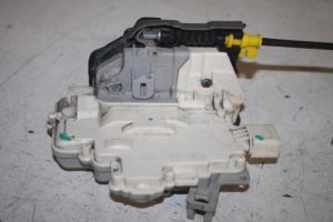 17808797 – 8J2837015A – Türschlossmechanik 4-türig links vorne